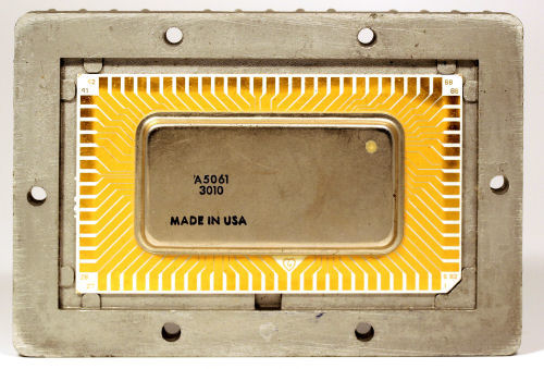 Hybrid Microprocessor in heat sink 2 small03